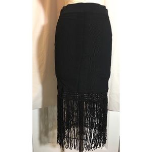 Sweater skirt with fringe